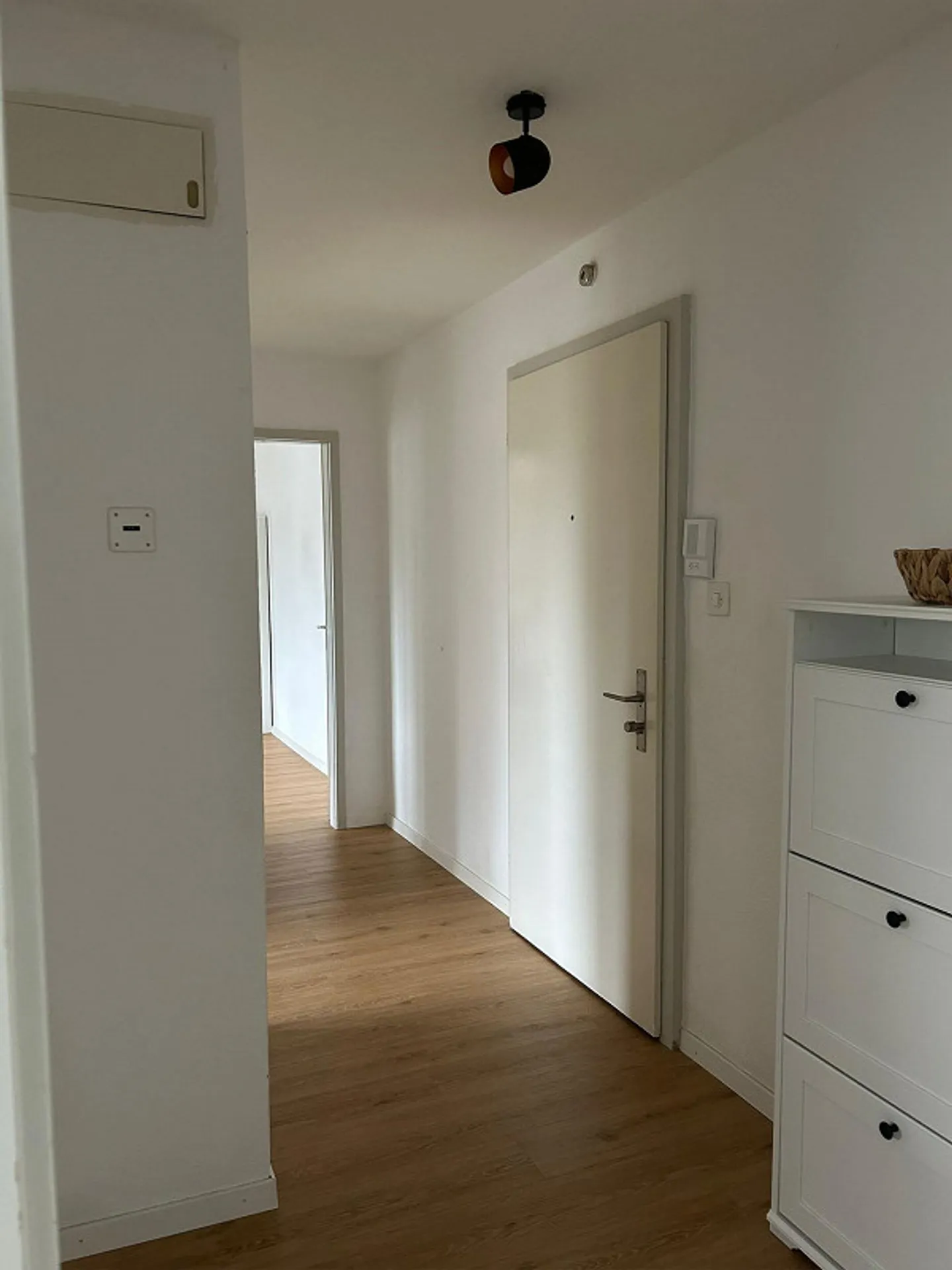 2.5 Room Apartment with Balcony - Photo 3 of 8