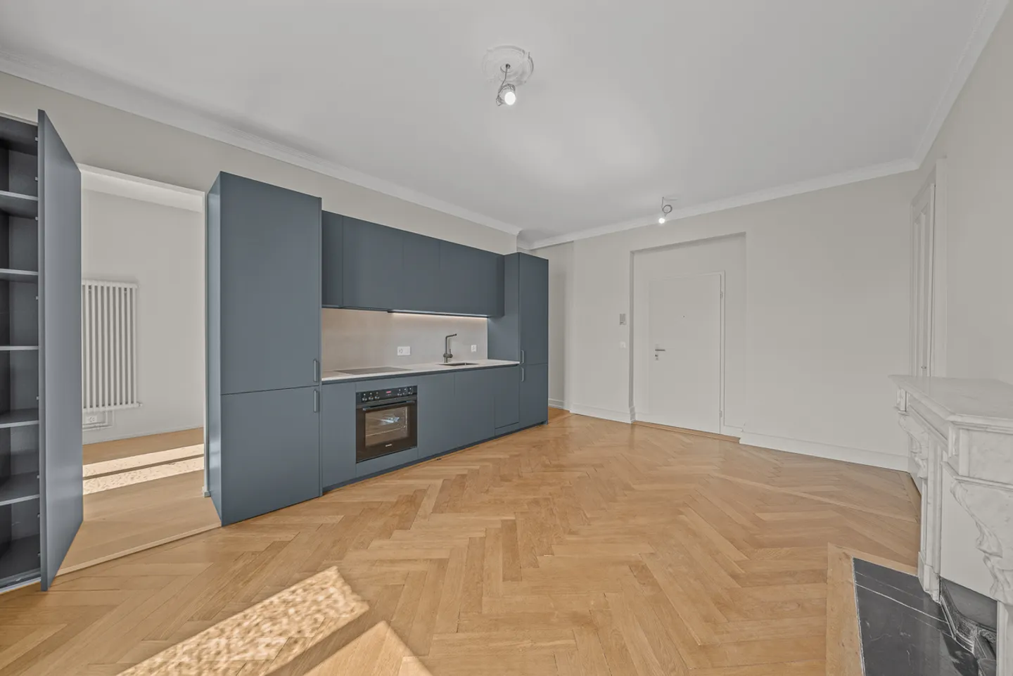 Elegant 2.5 room apartment located in Montreux with lake view - Photo 1 of 9