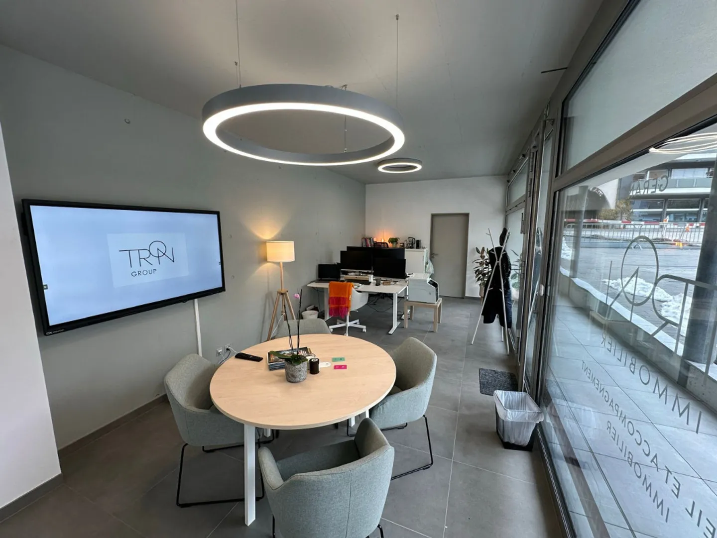 Local commercial idéalement situé au coeur de Fully - Foto 1 di 4