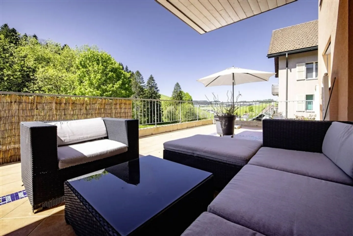 Near the city center, in a natural environment - Photo 6 of 13