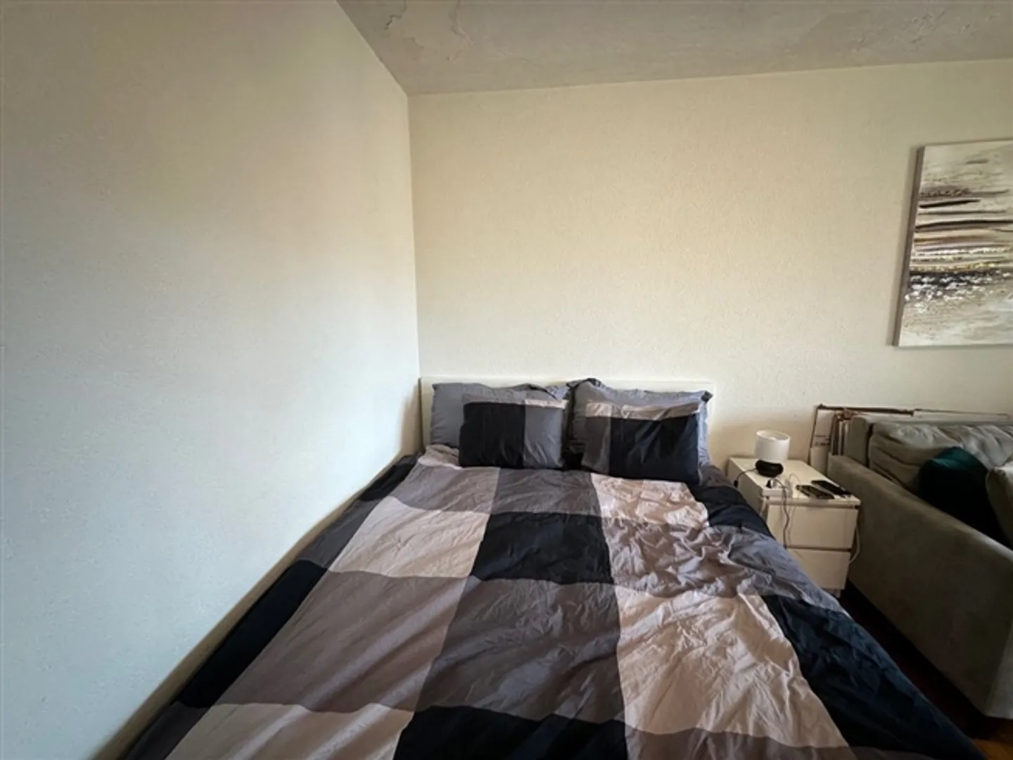 Pretty bright studio in Valency Park - Photo 4 of 6