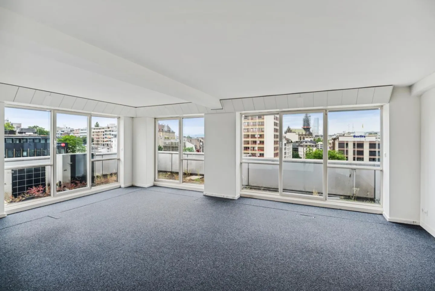 Arbeiten mit Aussicht - Klimatisierte Bürofläche mit Terrassen in Basel - Foto 8 von 12