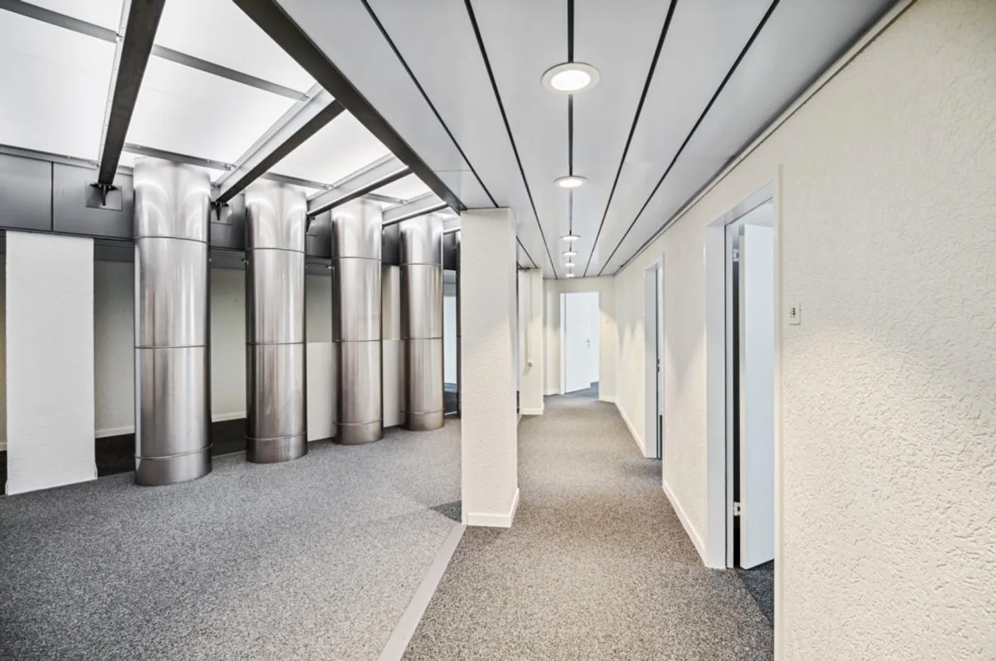 Arbeiten mit Aussicht - Klimatisierte Bürofläche mit Terrassen in Basel - Foto 9 von 12