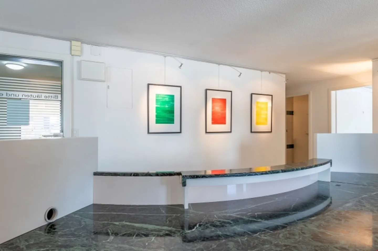 Qui troverai lo spazio giusto per il tuo studio - Foto 3 di 13