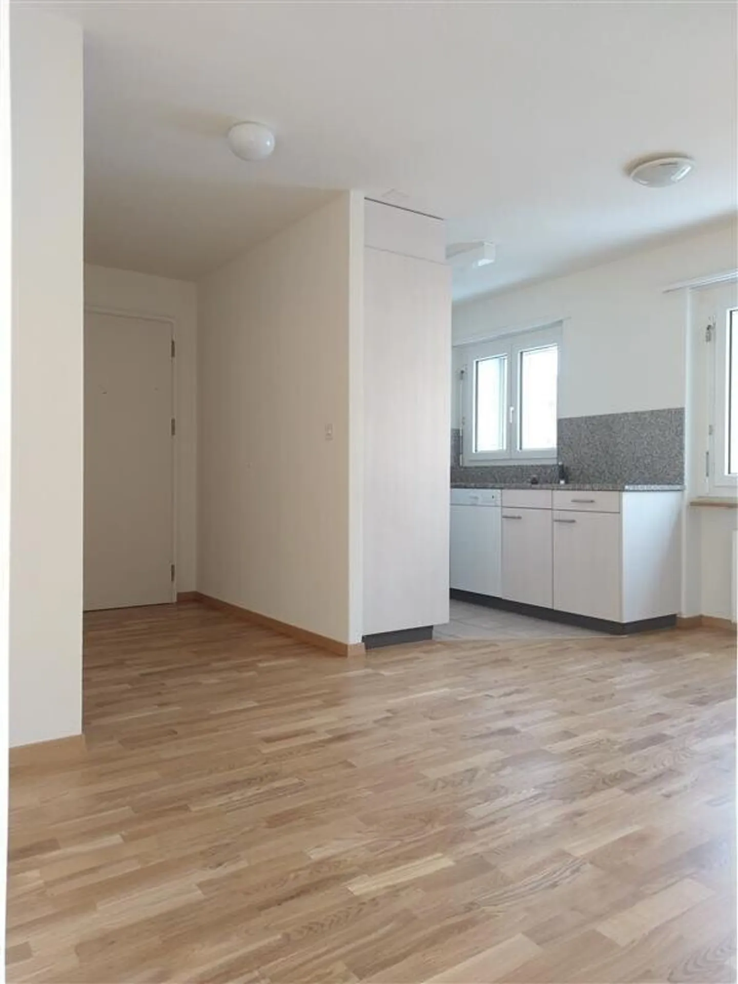 Dans un quartier résidentiel calme avec balcon ensoleillé - Photo 3 sur 8