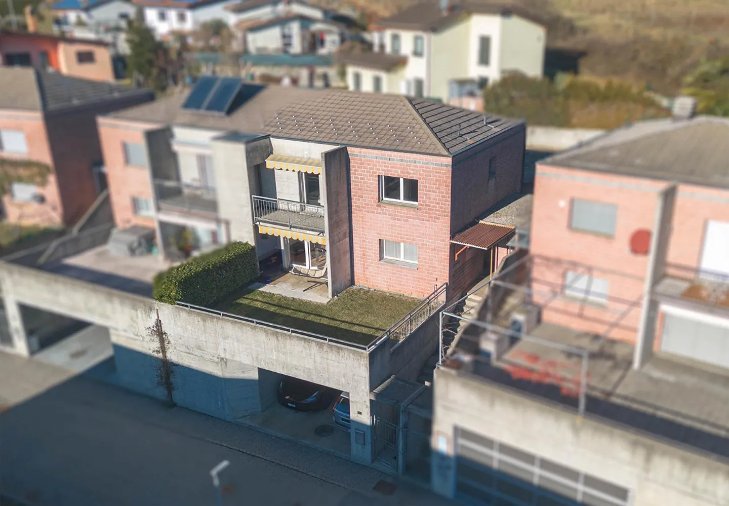 Twin house with garden in Arzo - Photo 9 of 11