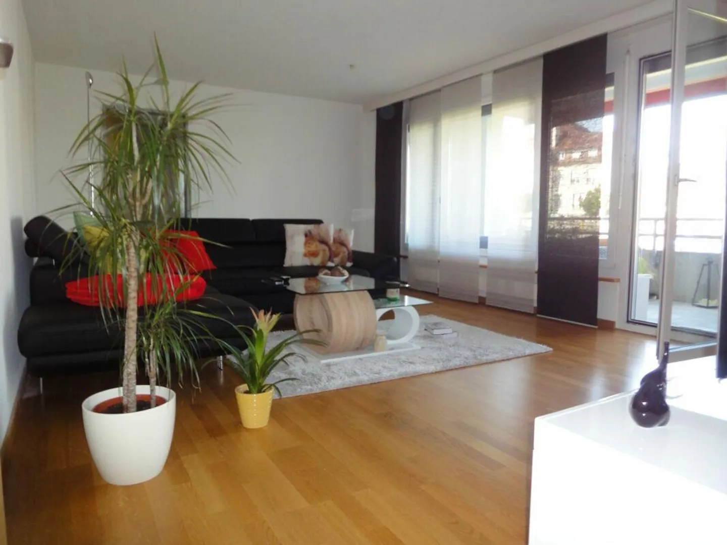 Appartamento 2,5 locali con area giardino - Foto 1 di 7