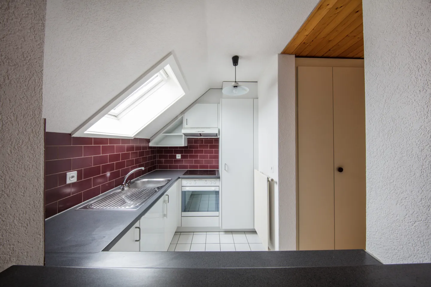 Charmant appartement 2.5 pièces - Photo 2 sur 7
