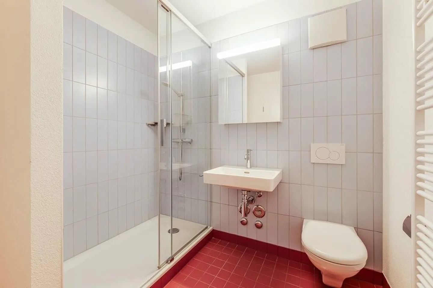 Freshly renovated and ready to move in - Photo 2 of 8