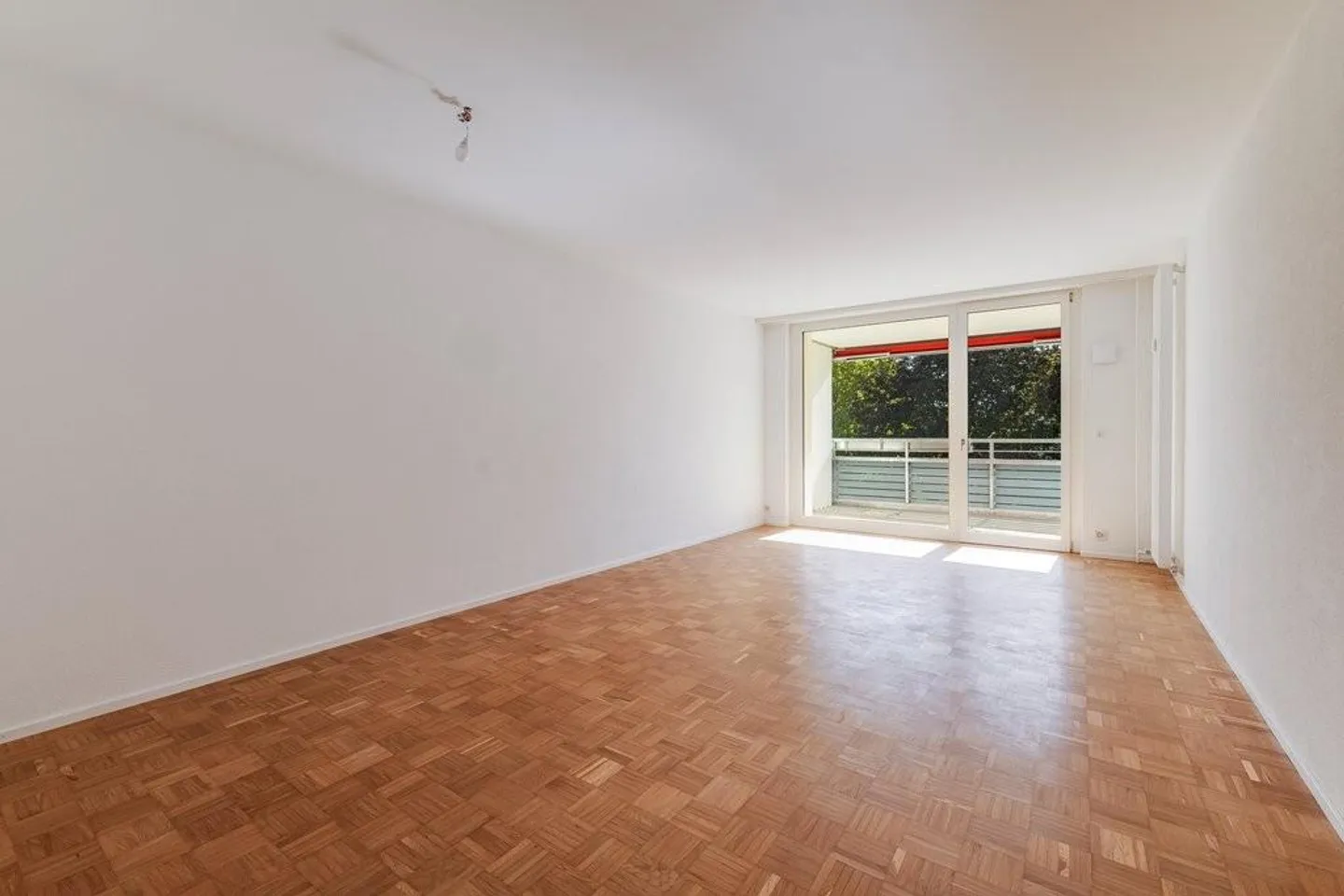 Freshly renovated and ready to move in - Photo 3 of 8