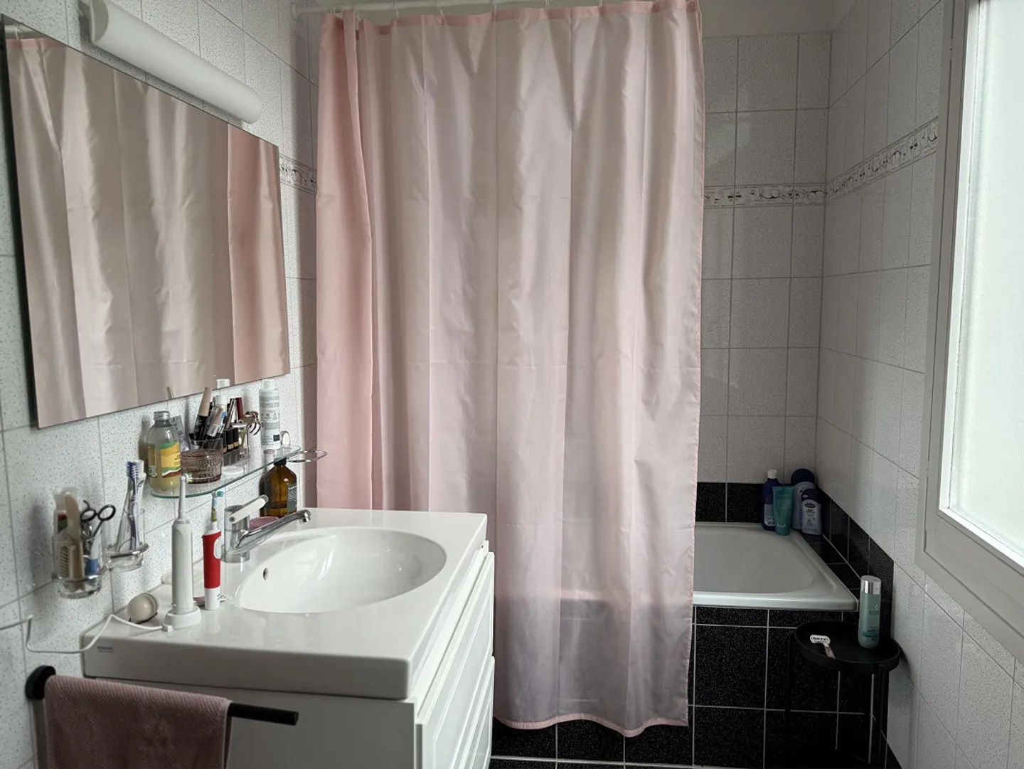 Appartamento di 4,5 stanze in un vecchio edificio con balcone e bella vista a Musegg - Foto 9 di 11