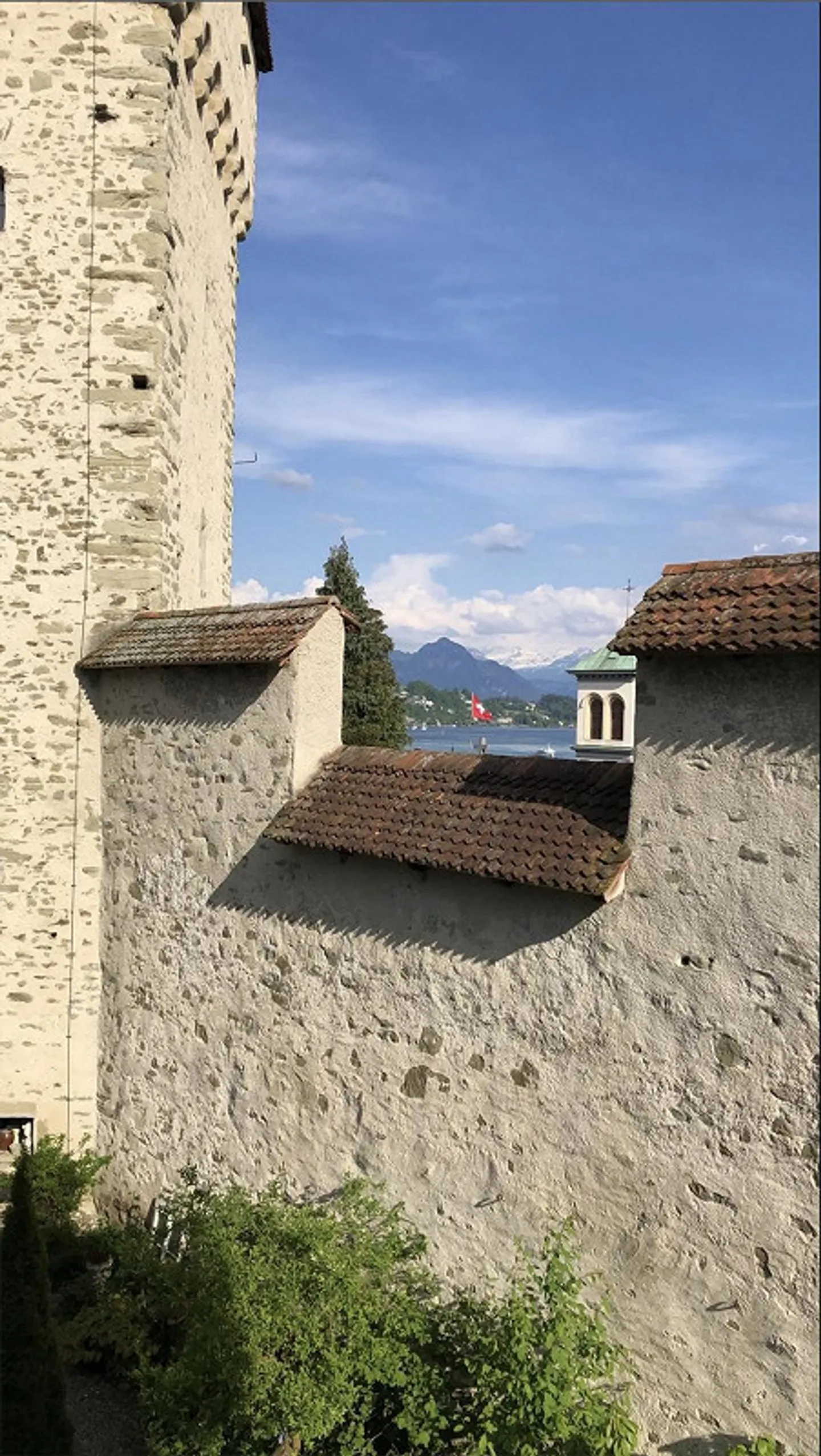 Appartamento di 4,5 stanze in un vecchio edificio con balcone e bella vista a Musegg - Foto 1 di 11