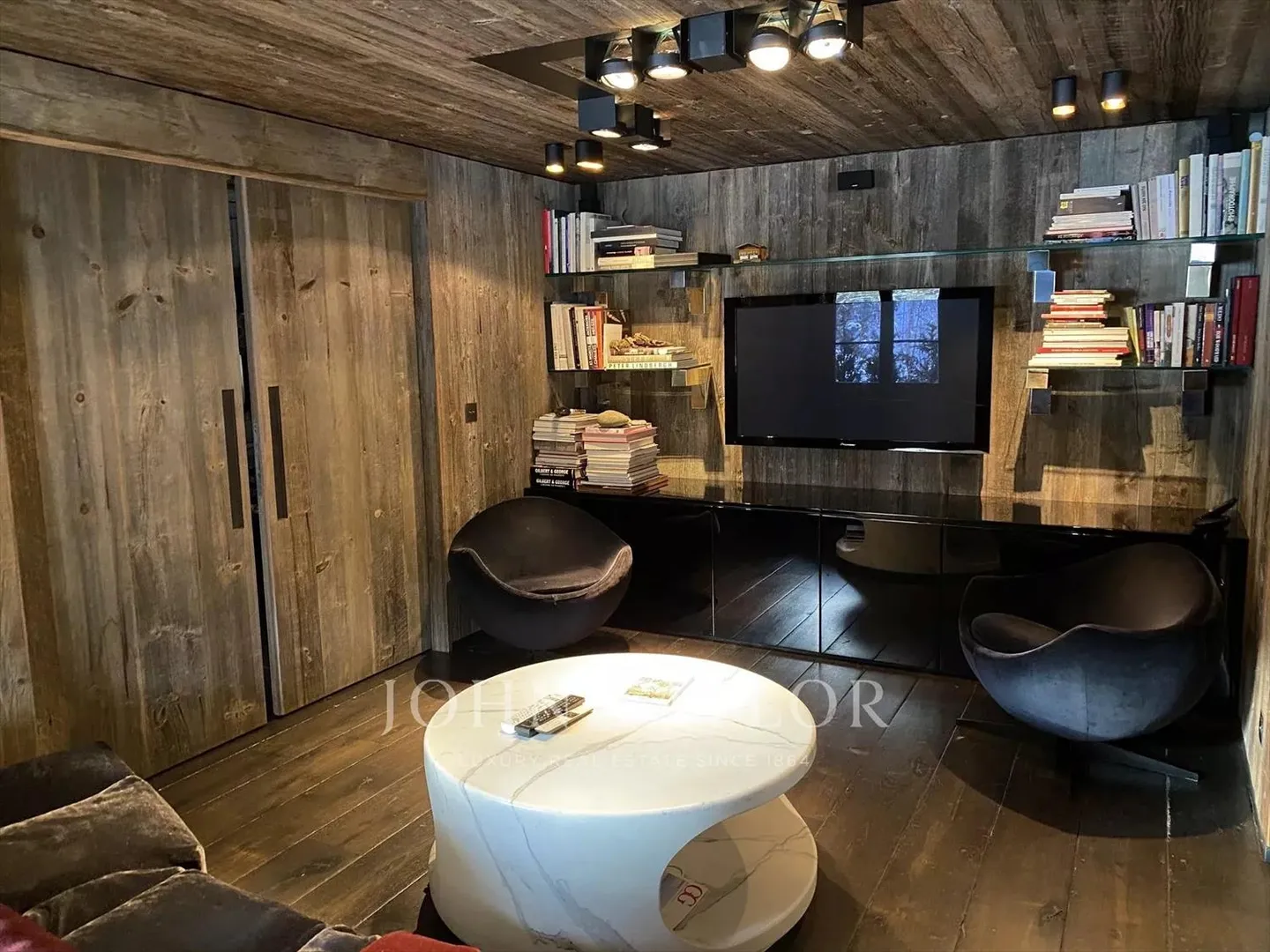 Apartment - Photo 8 of 13