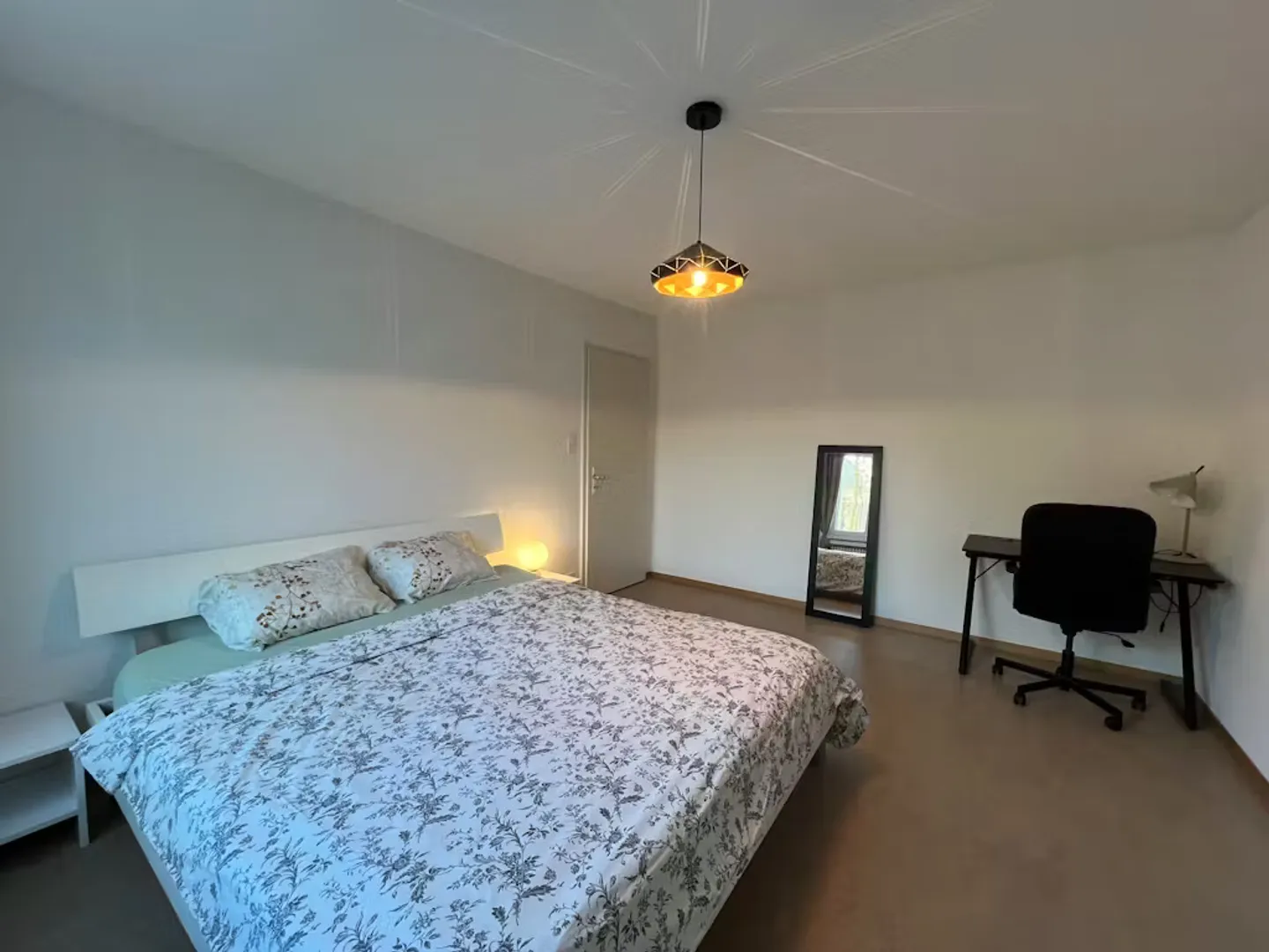 Charming Chalet in Dübendorf - Photo 8 of 10