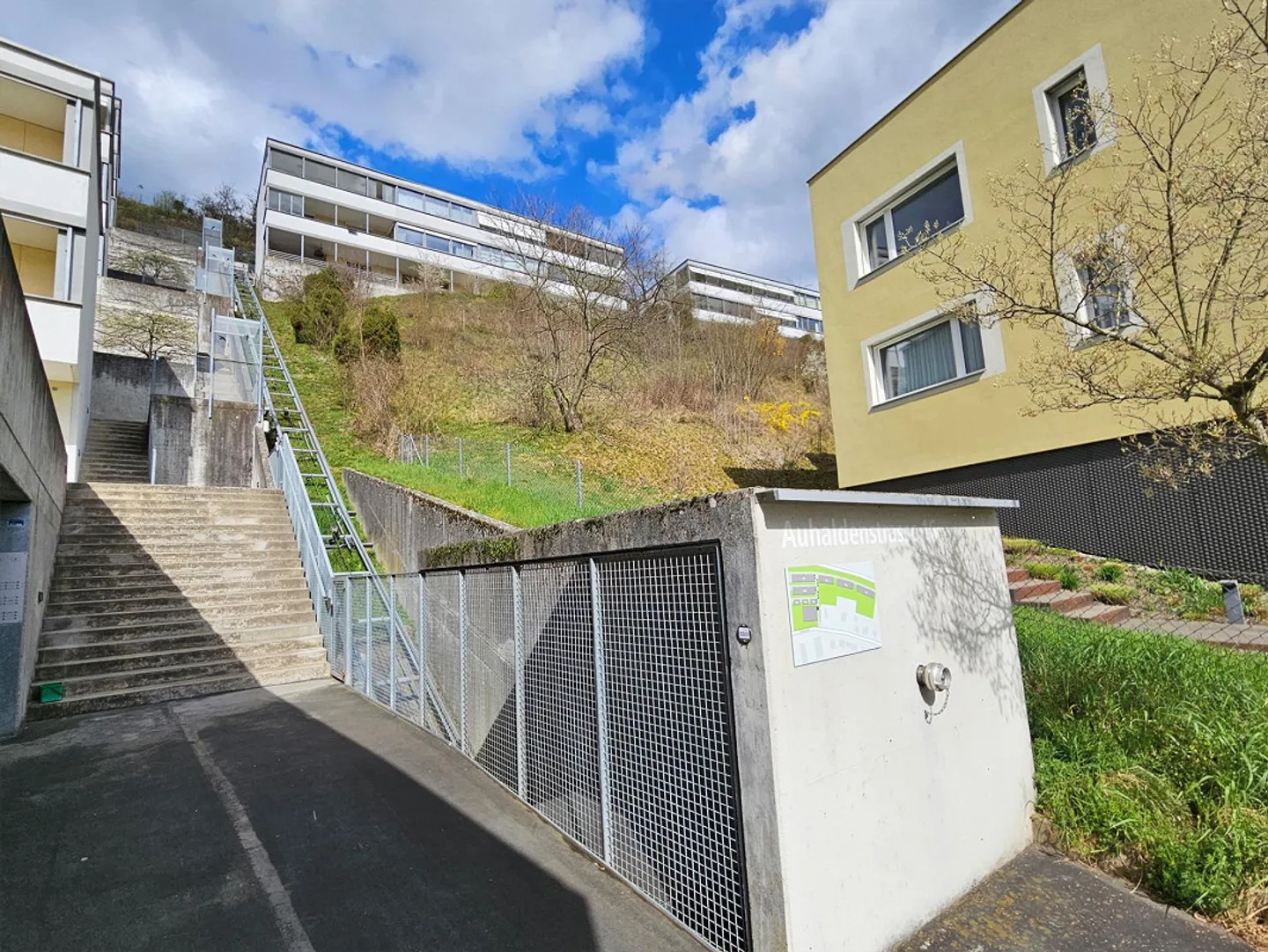 Vista panoramica sui tetti | Natura e posizione centrale unite | Acqua... - Foto 10 di 10