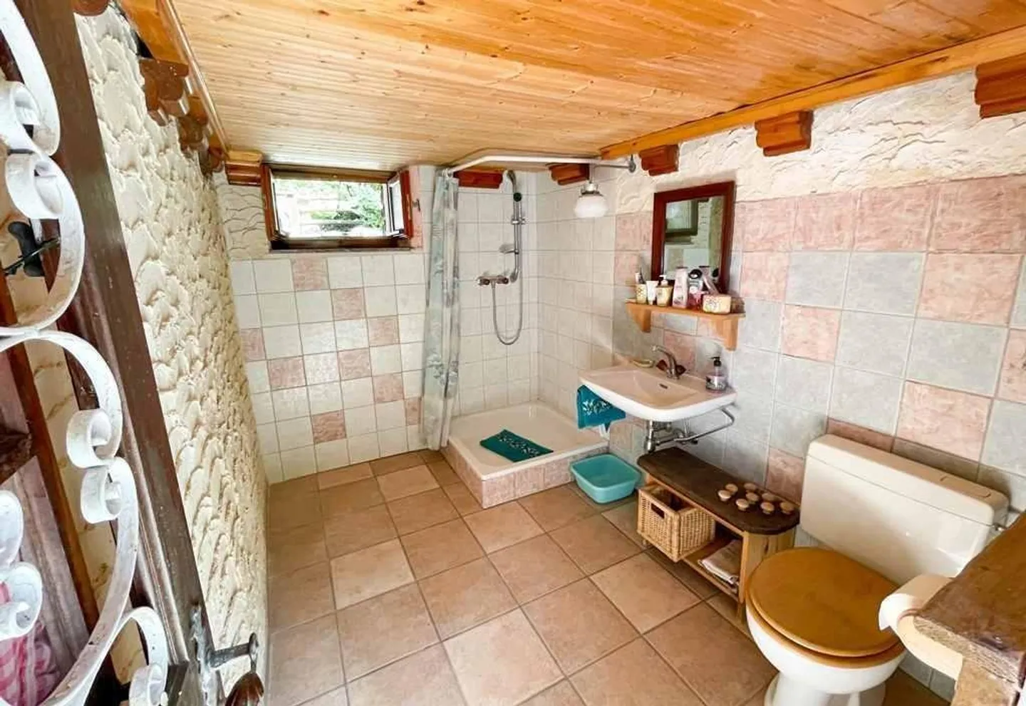 Belle maison rustique de 3 pièces avec jardin privé et belle vue... - Photo 9 sur 15