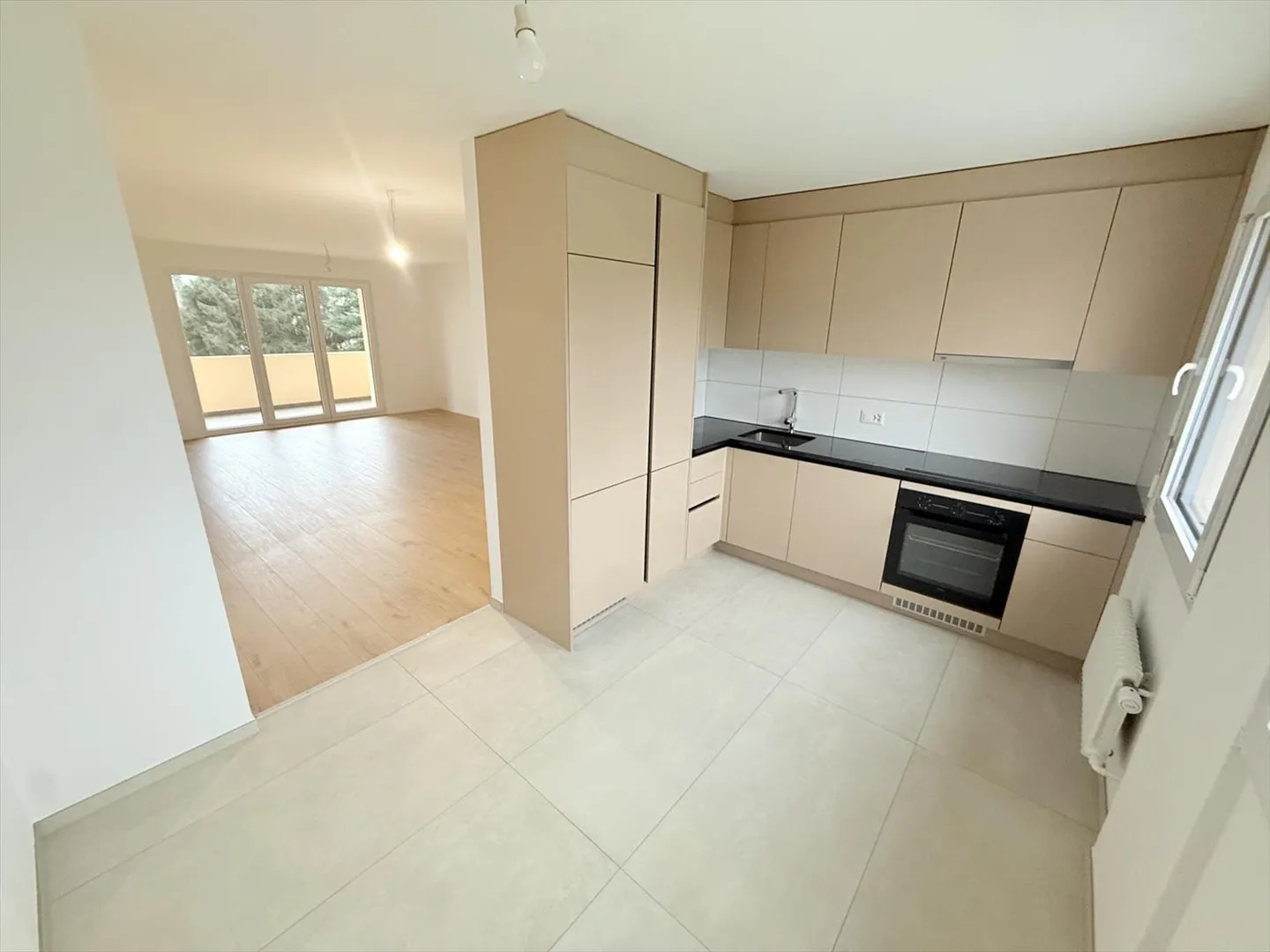 3,5-Zimmer-Wohnung vollständig renoviert im Herzen von Payerne - Foto 1 von 7