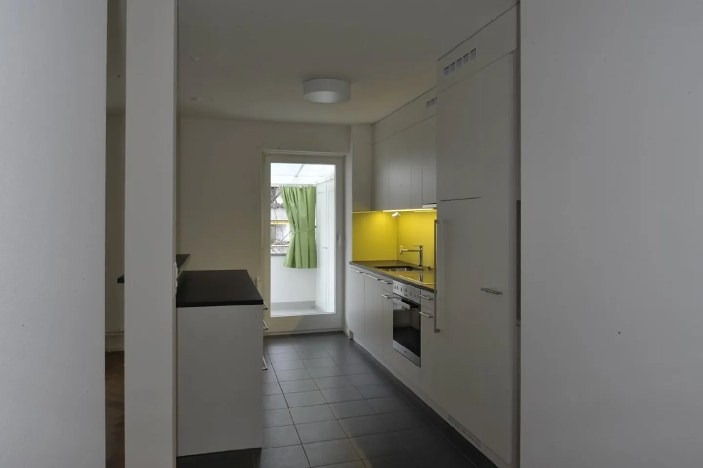 Il tuo nuovo appartamento - a pochi passi dal Reno! - Foto 3 di 8