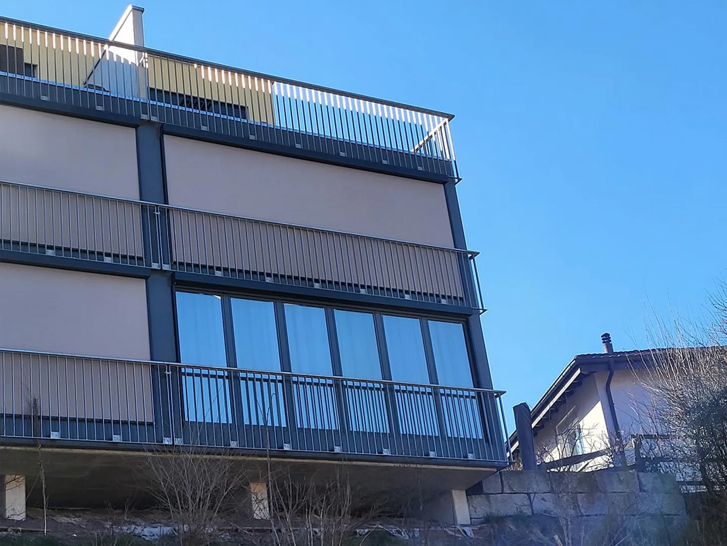 Modernes Attikawohnung in Lausen - Foto 1 von 24