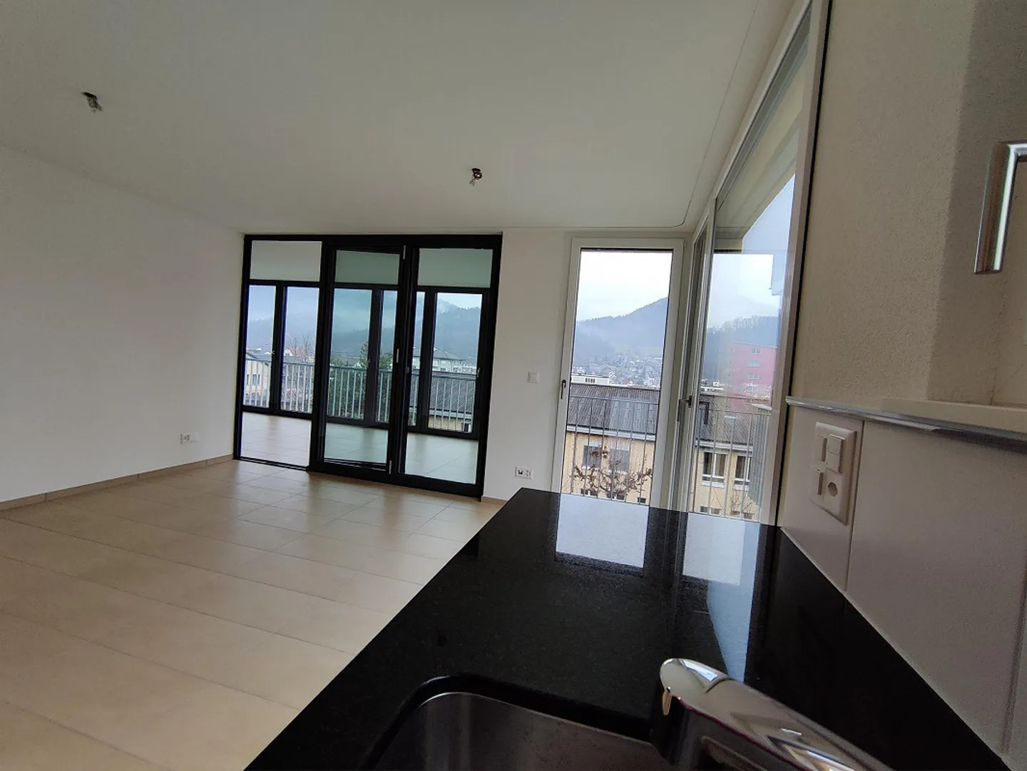 Modernes Attikawohnung in Lausen - Foto 10 von 24