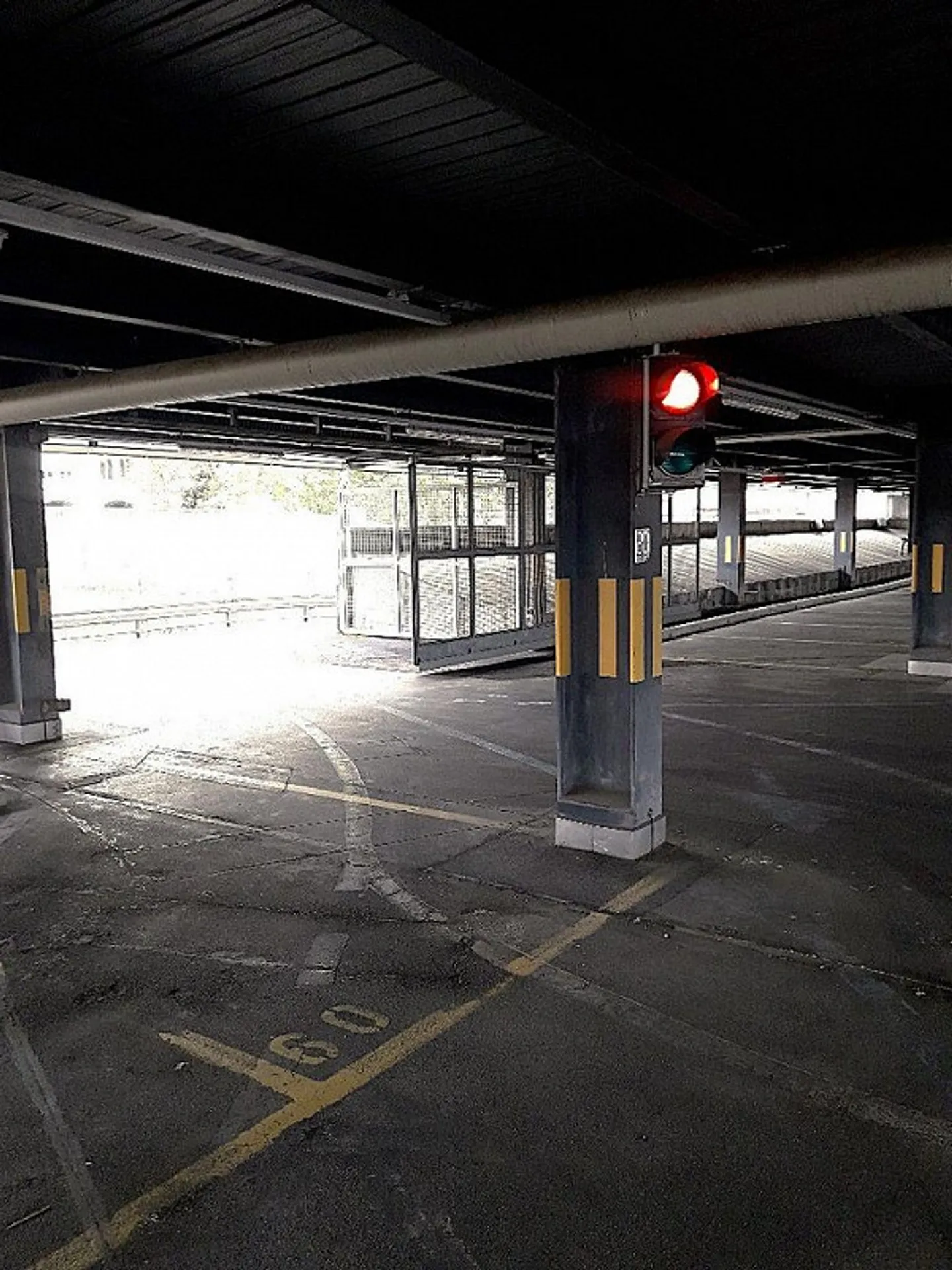Covered parking spaces near Flon - Photo 3 of 5