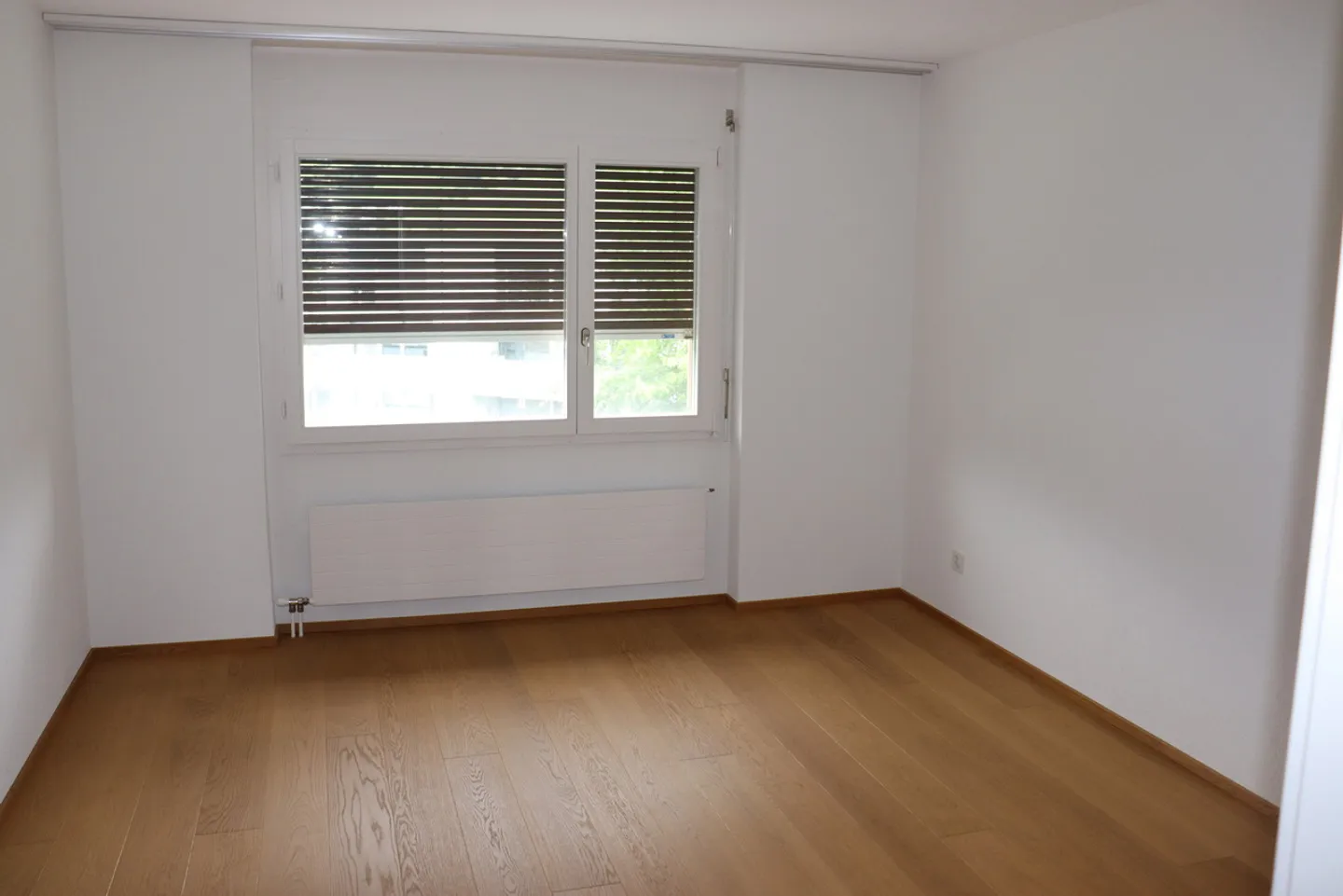 Comfortable apartment with 3.5 rooms and balcony in Zofingen! - Photo 4 of 12