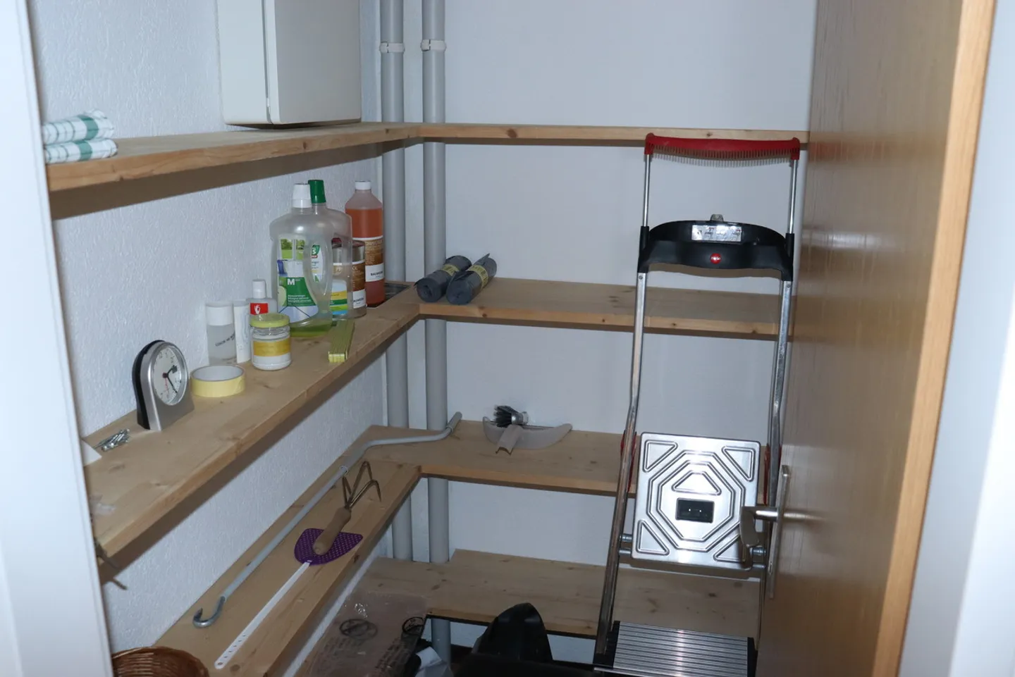 Comfortable apartment with 3.5 rooms and balcony in Zofingen! - Photo 6 of 12