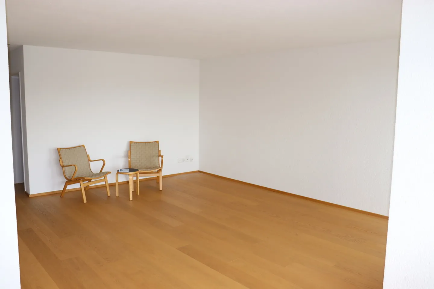 Comfortable apartment with 3.5 rooms and balcony in Zofingen! - Photo 7 of 12