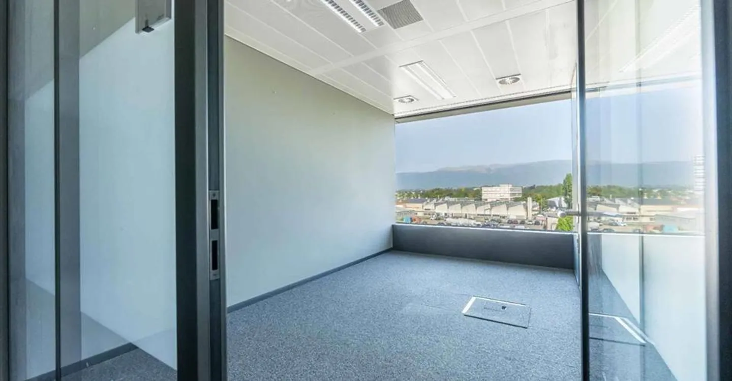 Bureau à louer - Photo 2 sur 8