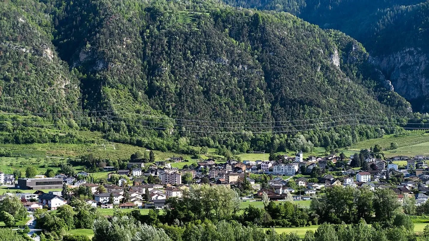 Rare, very large commercial/industrial plot in Grône/VS - Photo 1 of 1