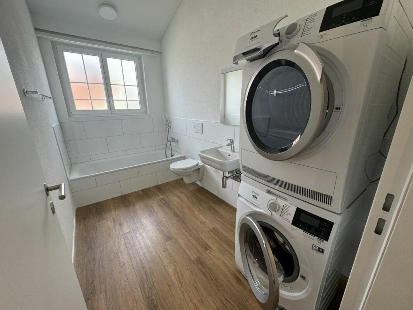 Moderne Attikawohnung mit Balkonen - Foto 7 von 14