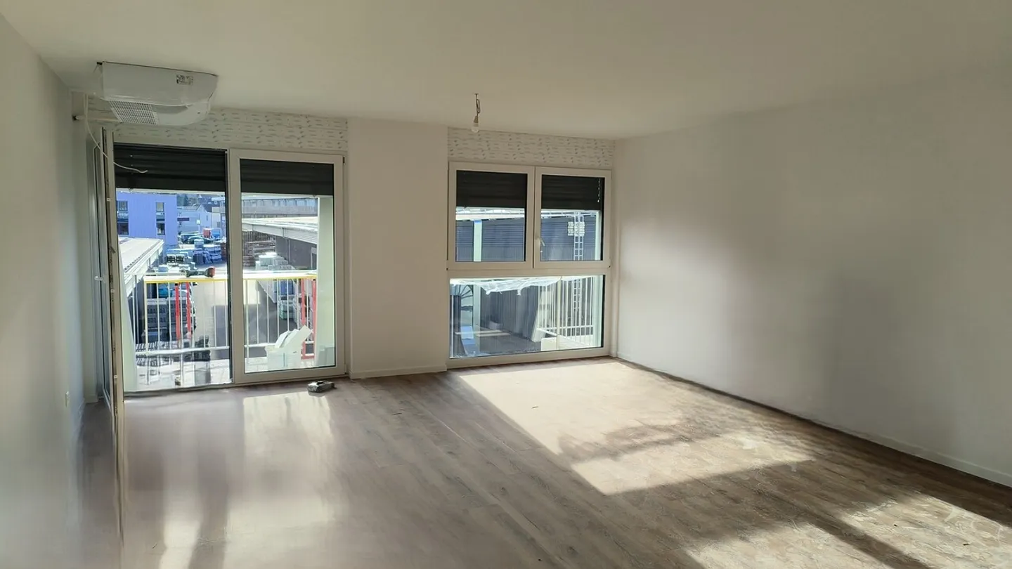 Superficie amministrativa con balcone - 2° piano - Nuovo progetto - Foto 1 di 10