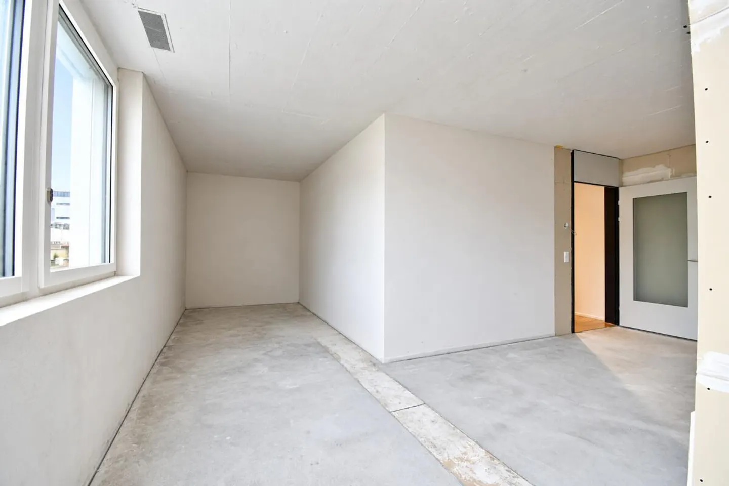 Espace commercial attrayant avec potentiel d'aménagement à Gümligen - Photo 4 sur 6