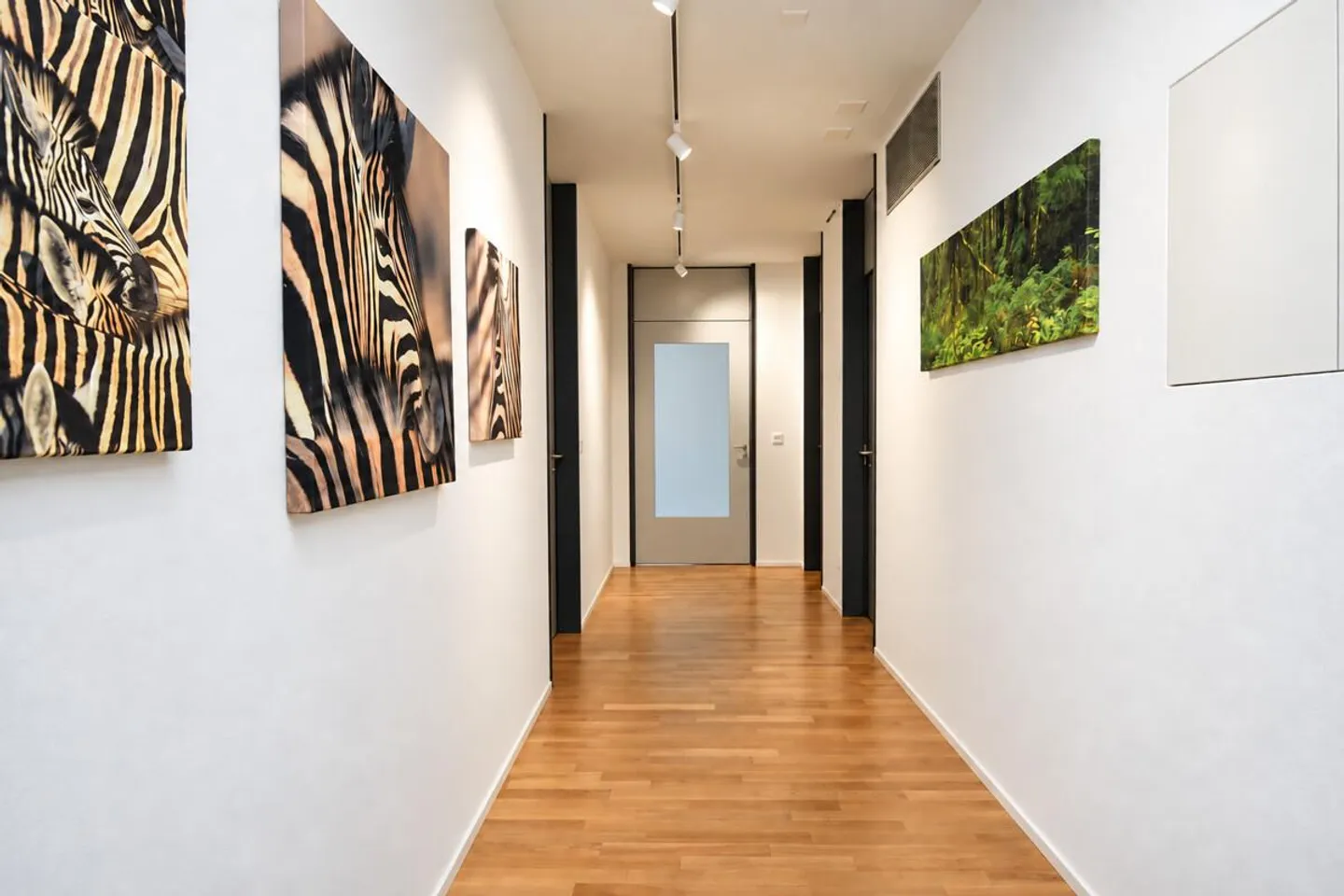 Espace commercial attrayant avec potentiel d'aménagement à Gümligen - Photo 5 sur 6