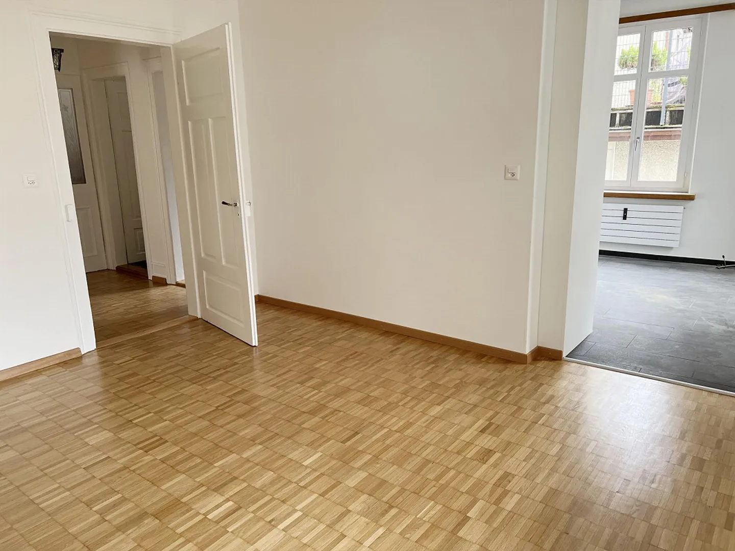 3.5 Room Apartment - Photo 3 of 9