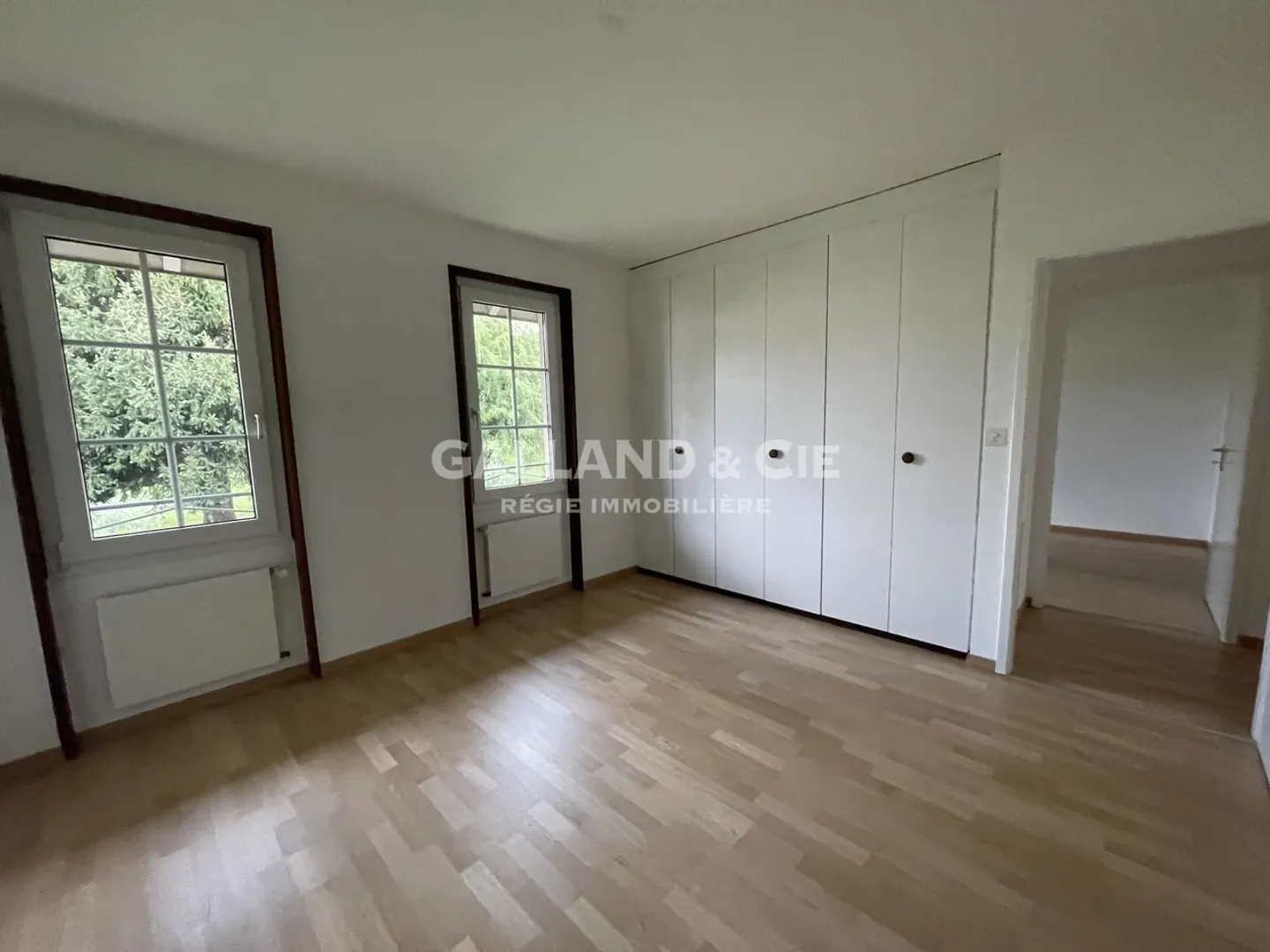 Appartement Charmant avec Vue sur le Lac - Photo 4 sur 5