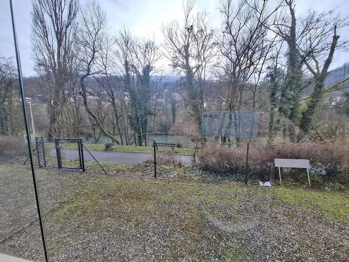 Modern 3.5-room apartment with balcony in Grellingen - Photo 2 of 11