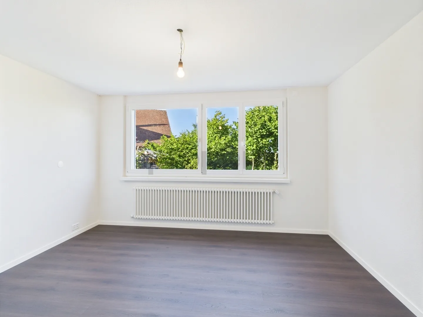 Einfamilienhaus mit Pool, Poolhaus & viel Umschwung - Foto 7 von 13