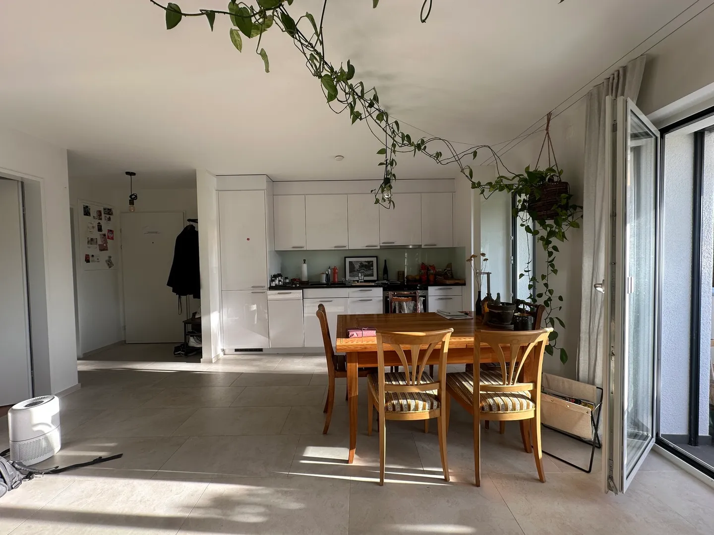 Modern Apartment with Green View - Photo 2 of 5