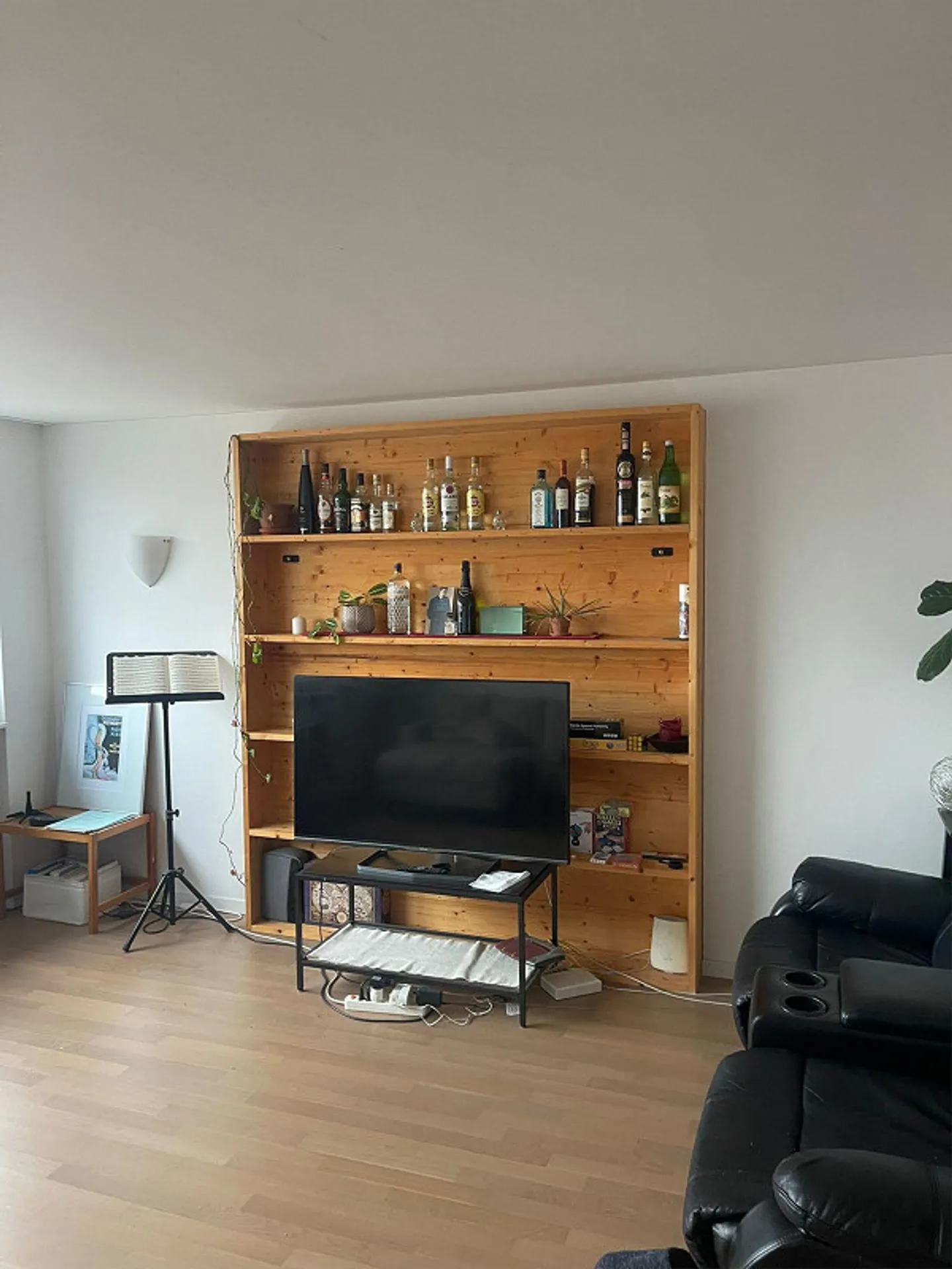 Chambre spacieuse dans un appartement partagé - Photo 3 sur 8