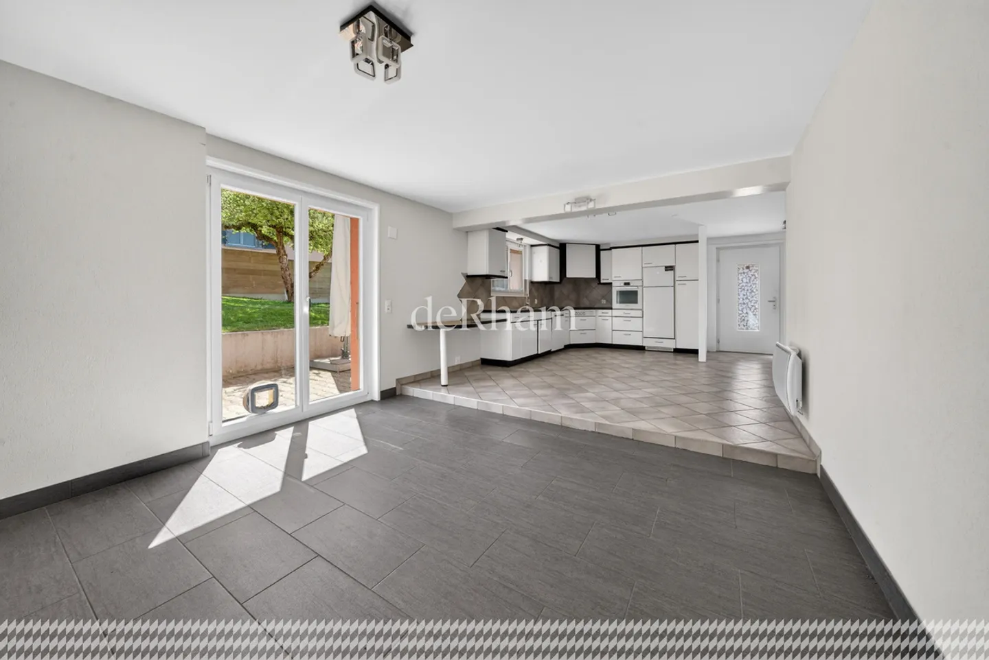 Bell'appartamento di 3,5 locali con terrazza e giardino - Foto 1 di 7