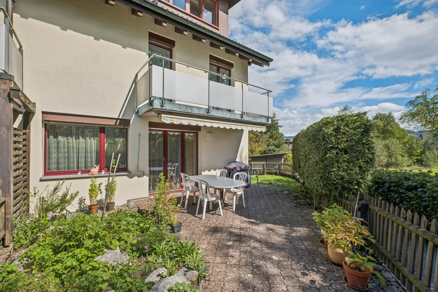 A Family House - Photo 6 of 14