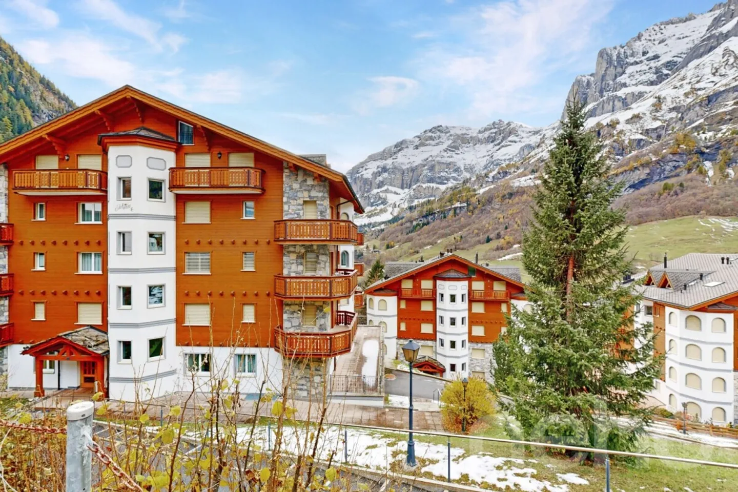 Appartement à vendre - Photo 2 sur 12