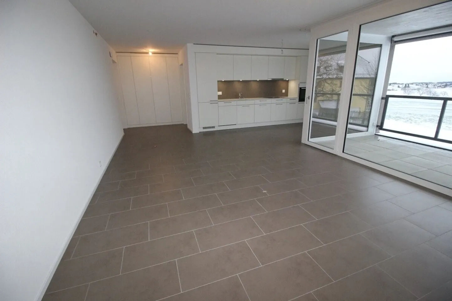 Superb and bright 2½ room apartment - Photo 6 of 13