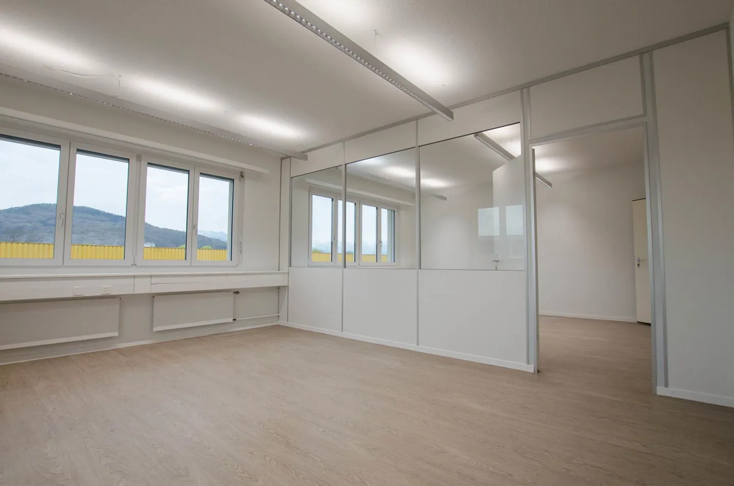Attractive office spaces up to 131 m2 - Photo 3 of 7