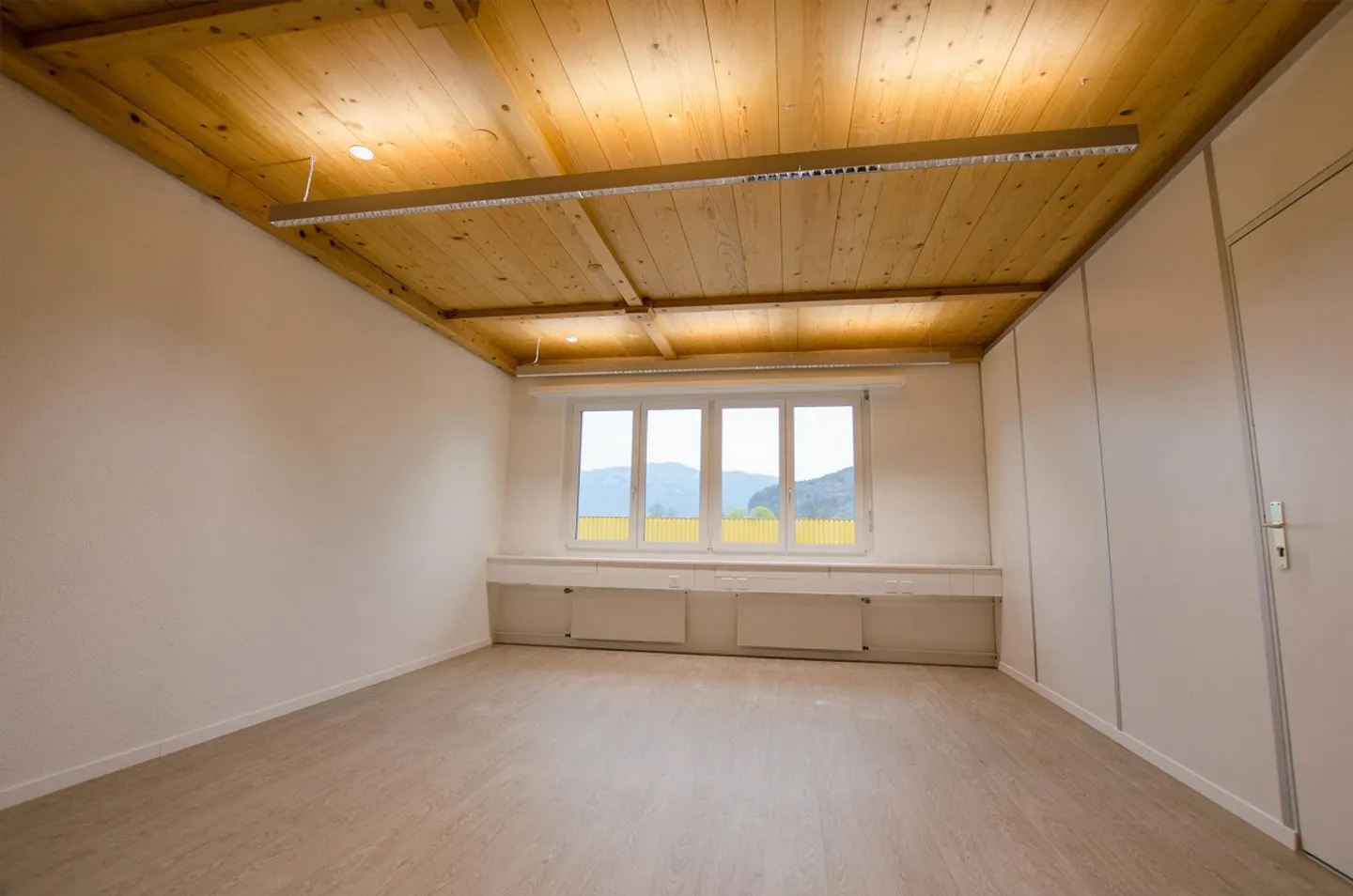 Attractive office spaces up to 131 m2 - Photo 5 of 7
