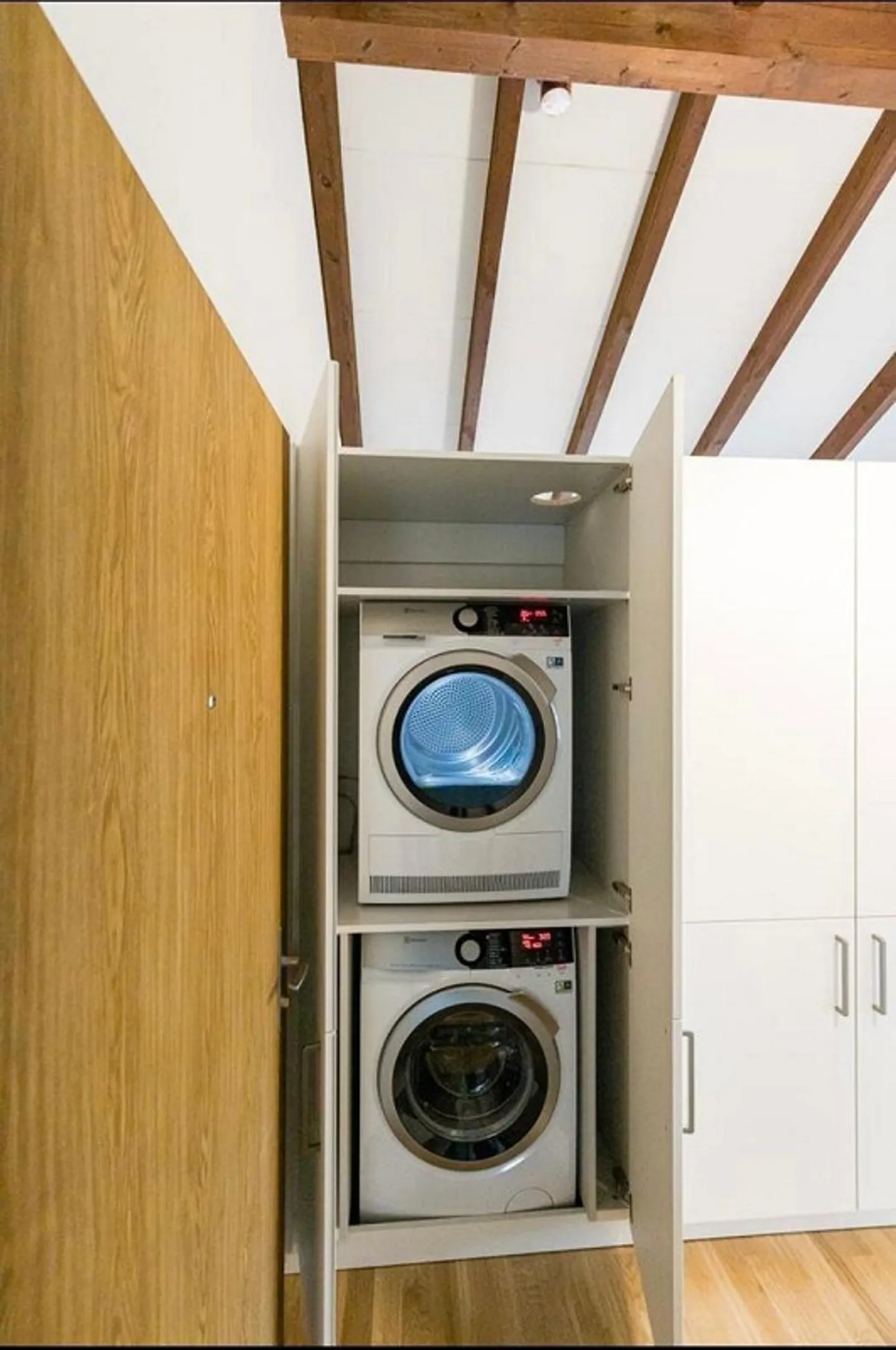 Helle 2.5-Zimmer Dachwohnung - Foto 9 von 10