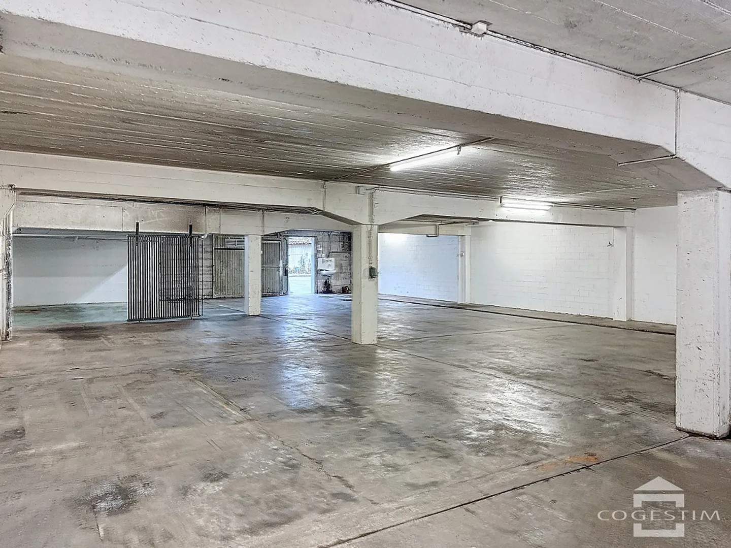 Deposit - Photo 3 of 4