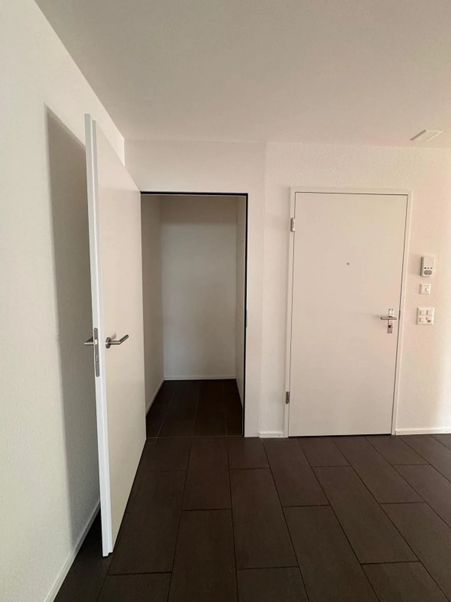 Appartement de jardin 3,5 pièces avec véranda à Oberwil BL à louer - Photo 8 sur 10