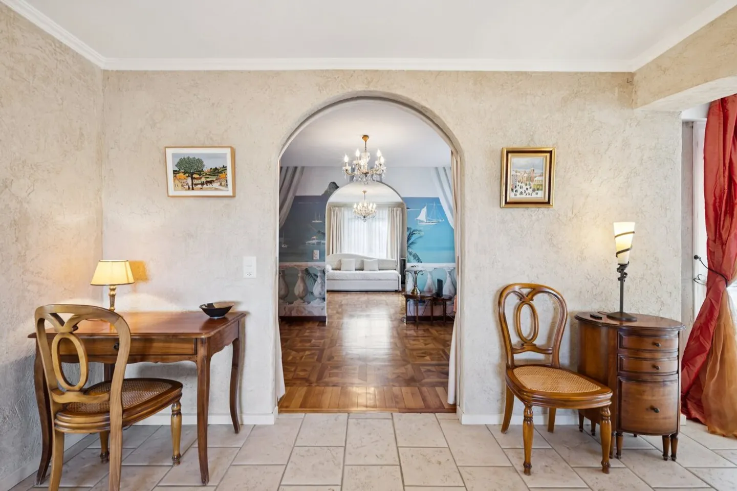 Large family house with swimming pool - Photo 7 of 11